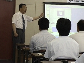 青山丘会長の挨拶